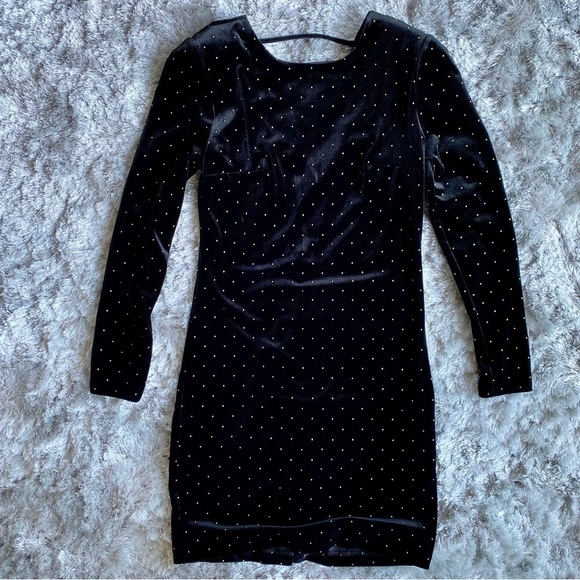 Express NWOT Black Velour Studded Dress Size 2 - Picture 3 of 11